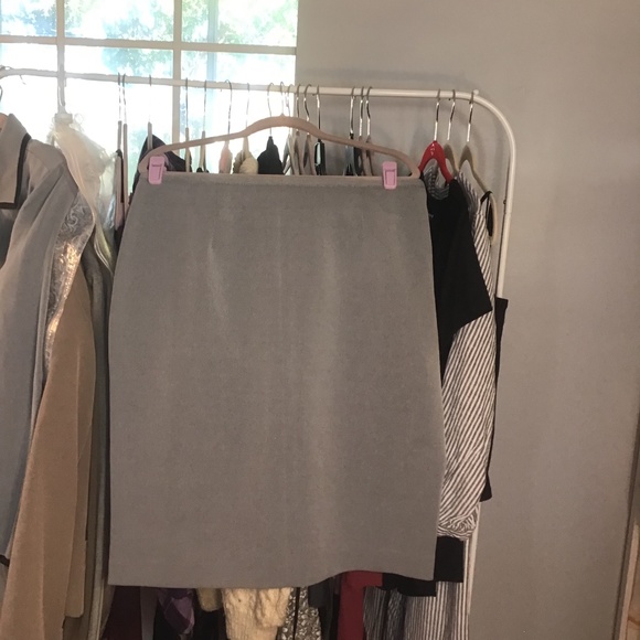 Skirt suit - Picture 2 of 2